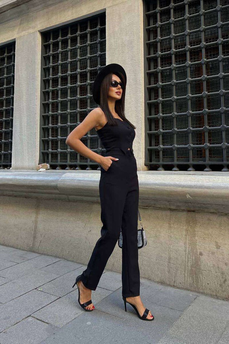 JUMPSUIT NJË NGJYRËSH KLASIK PËR FEMRA NË NGJYRËN E ZEZË - 2