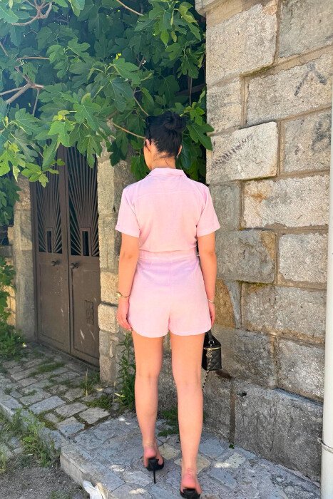 JUMPSUIT NJE NGJYRESH ME MENGE TE SHKURTRA PER FEMRA NE NGJYRE ROZE - 5