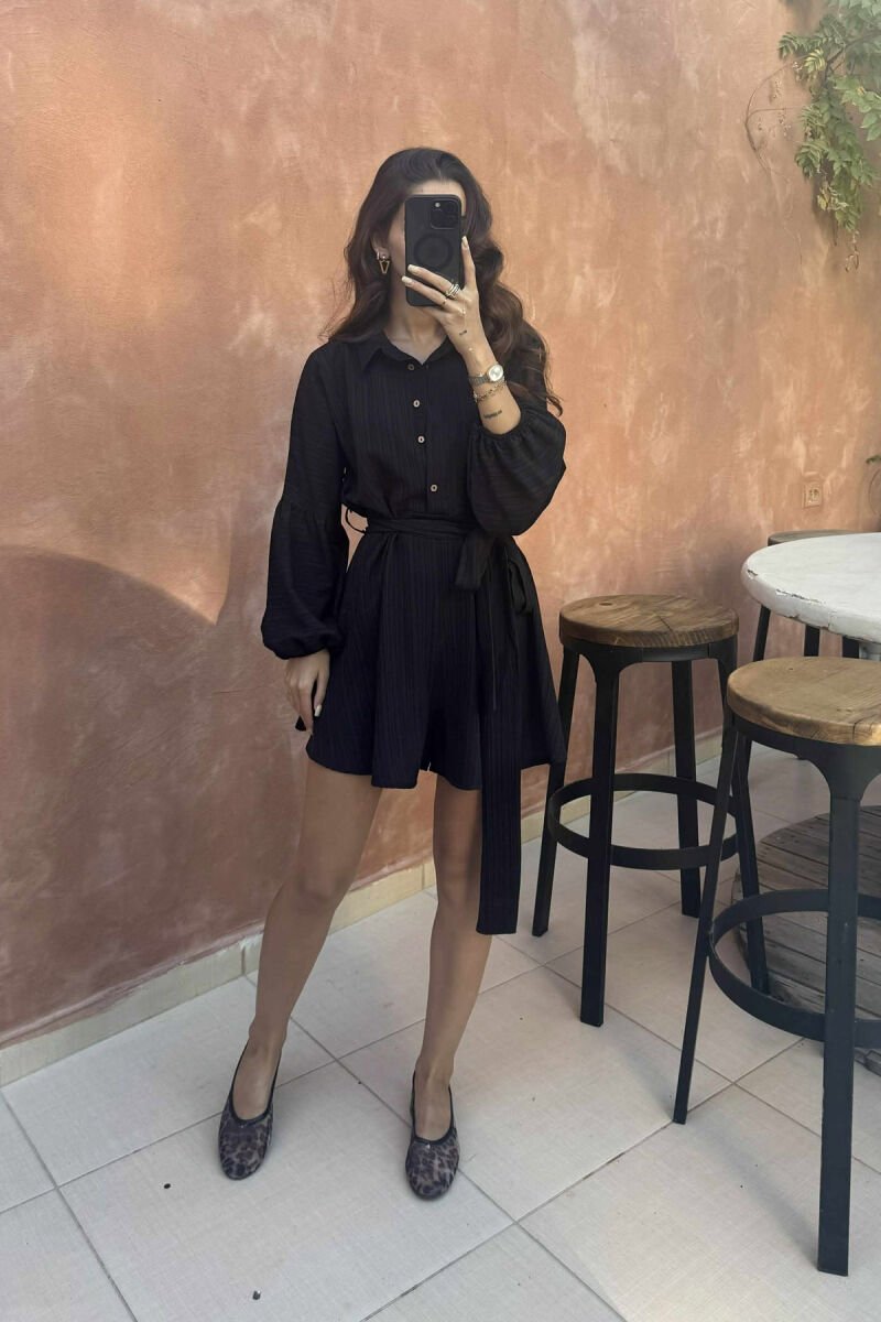 JUMPSUIT NJË NGJYRËSH ME KOPSA DHE LIDHËSE PËR FEMRA NË NGJYRËN E ZEZË - 2