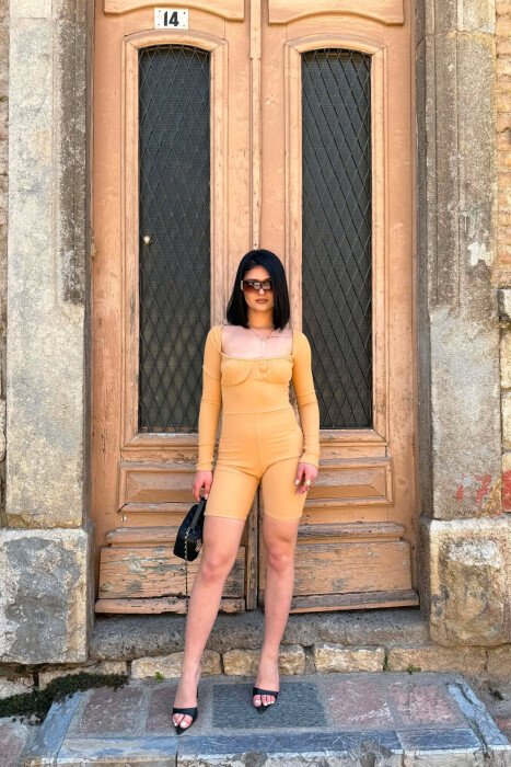 JUMPSUIT PËR FEMRA NË NGJYRËN BEZHË - 1