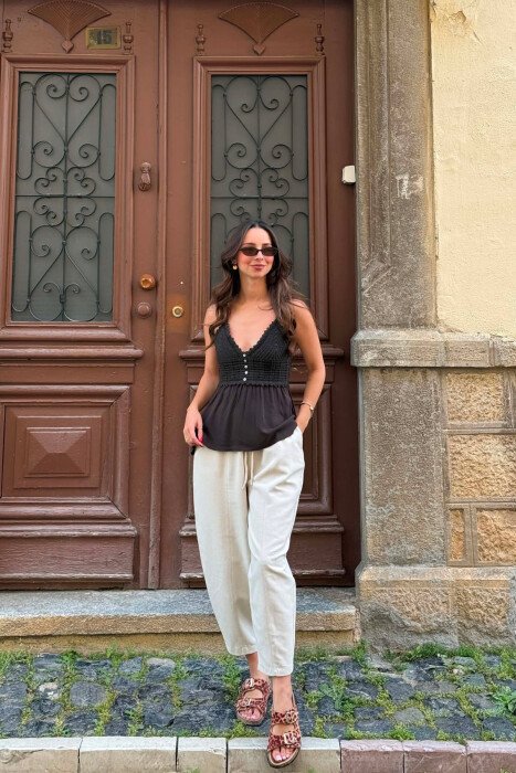 KANATIERE E THJESHTE ME DETAJIN E KOPSAVE PER FEMRA NE NGJYRE KAFE TE ERRET - 3