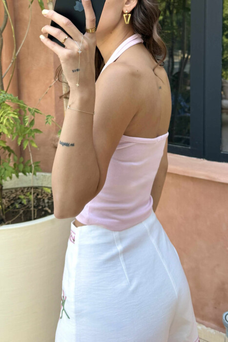 KANATIERE NJË NGJYRËSHE E THJESHTË PËR FEMRA NË NGJYRËN BABY PINK - 4