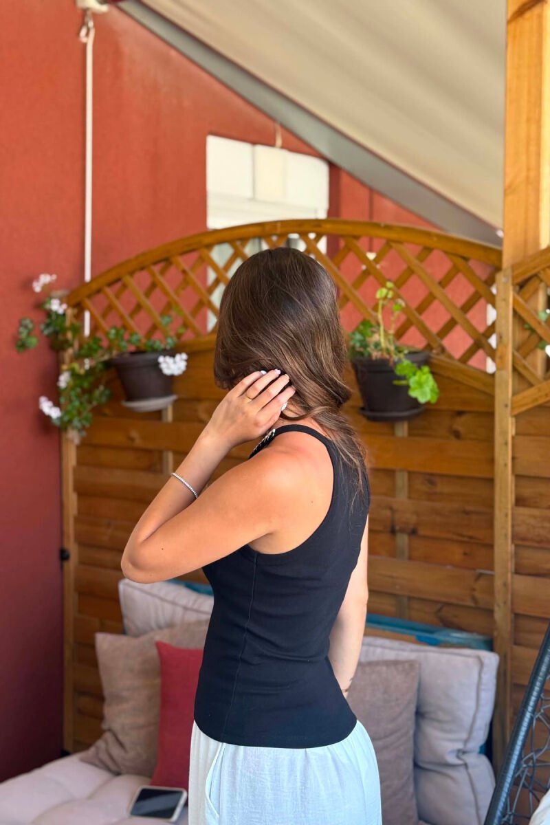 KANATJERE E THJESHTE PER FEMRA NE NGJYRE TE ZEZE - 2