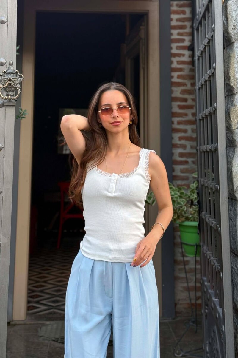 KANATJERE NJE NGJYRESHE ME DETAJ DANTELLE PER FEMRA NE NGJYRE TE BARDHE - 1