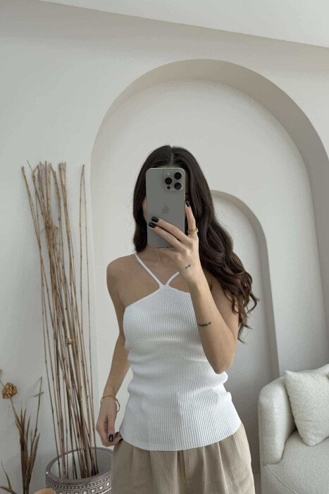 KANATJERE NJË NGJYRËSHE PËR FEMRA NË NGJYRËN E BARDHË - 2