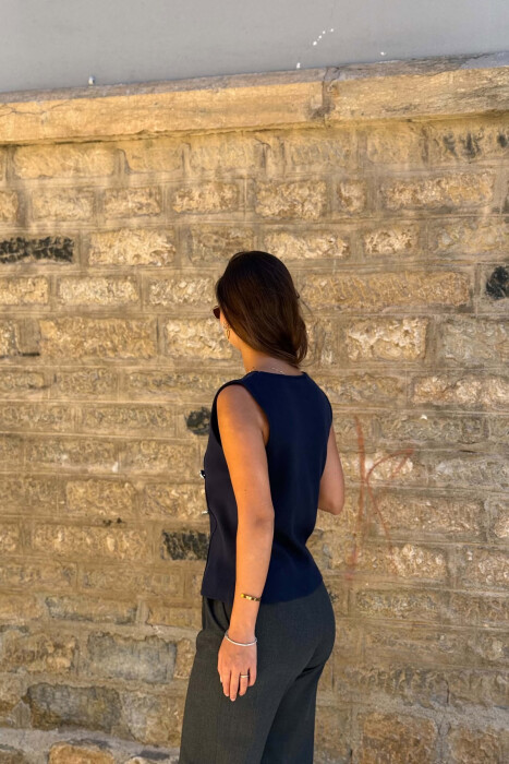 KANTJERE NJE NGJYRESHE ME BUTONA SILVER PER FEMRA NE NGJYRE BLU - 2
