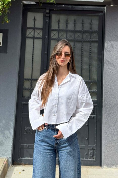 KEMISHE E SHKURTER PER FEMRA NE NGJYRE TE BARDHE - KLAUDIO FASHION