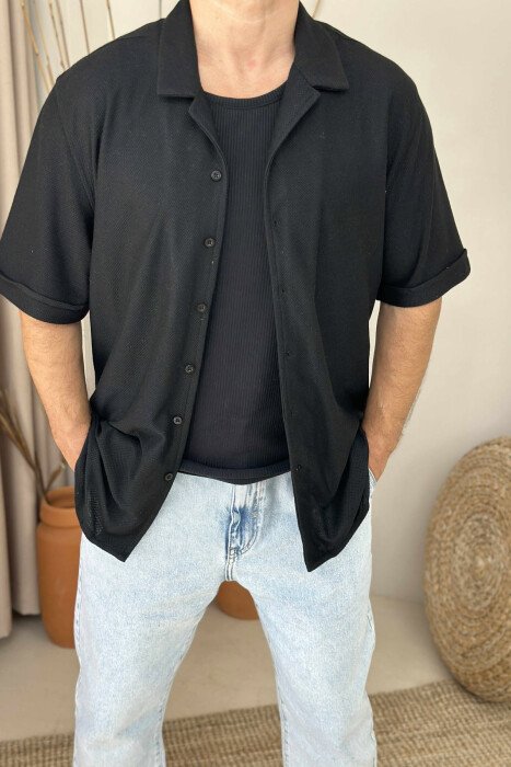 KËMISHË E THJESHTË NJË NGJYRËSHE ME MËNGË TË SHKURTËR PËR MESHKUJ NË NGJYRËN E ZEZË - 3