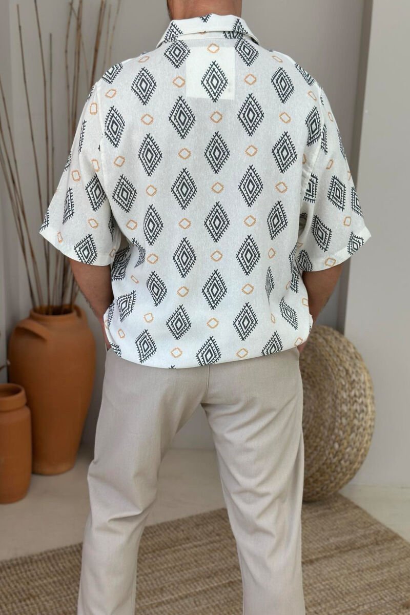 KËMISHË ME DIZAJNE ME MËNGE TË SHKURTRA PËR MESHKUJ NË NGJYRËN KREM - 3