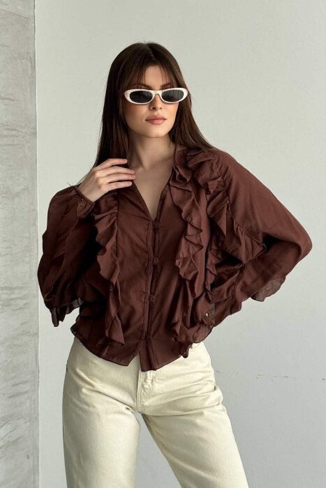 KEMISHE ME MENGE TE GJATA DHE ME JAKE V NJE NGJYRESHE PER FEMRA NE NGJYRE KAFE - KLAUDIO FASHION