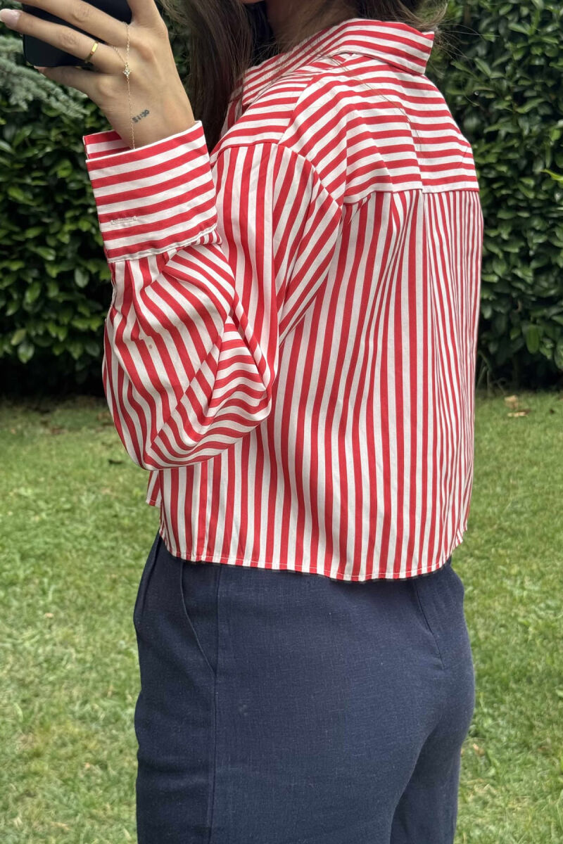 KËMISHË ME VIJA ME DETAJIN E XHEPIT PËR FEMRA NË NGJYRËN E KUQE - 8