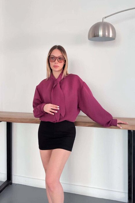 KEMISHE NJE NGJYRESHE ME DETAJIN E KOLLARES PER FEMRA NE NGJYRE VISHNJE - 4