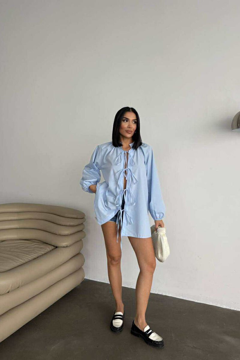 KËMISHË NJË NGJYRËSHE ME LIDHËSE PËR FEMRA NË NGJYRËN BLU TË ZBARDHUR - 2
