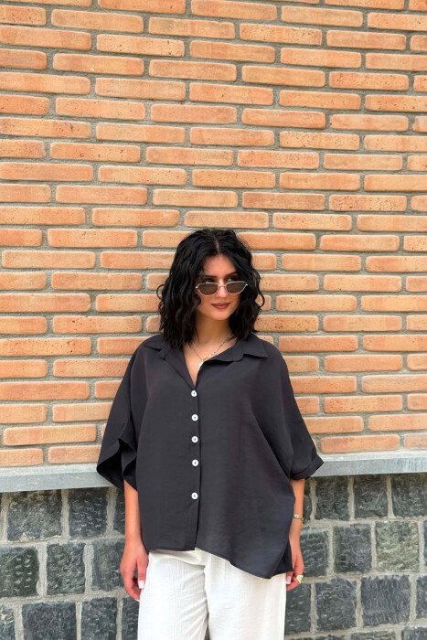 KEMISHE NJE NGJYRESHE ME MENGE TE SHKURTRA PER FEMRA NE NGJYRE TE ZEZE - KLAUDIO FASHION