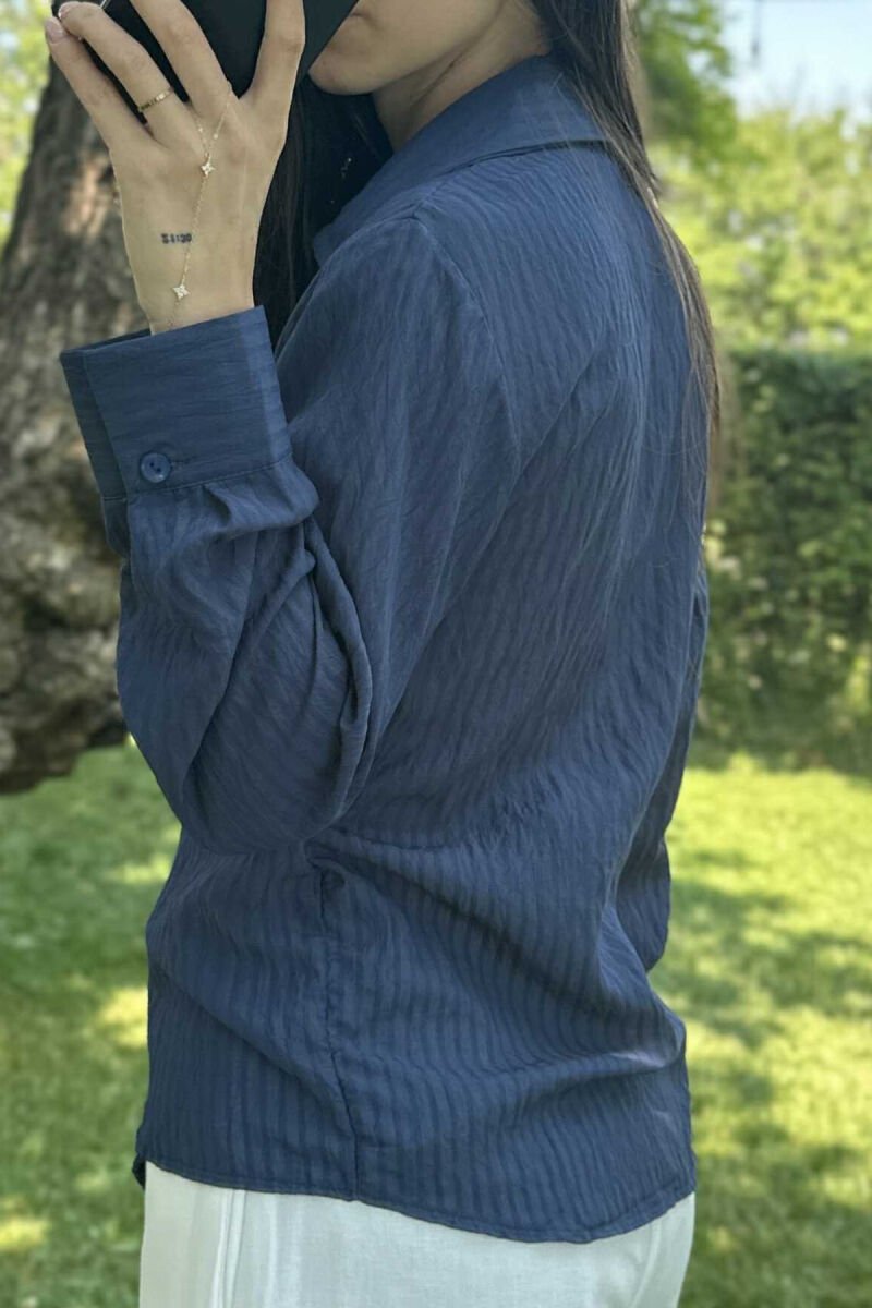 KËMISHË NJË NGJYRËSHE ME DETAJIN E LIDHSEVE PËR FEMRA NË NGJYRËN BLU E ERRËT - 4