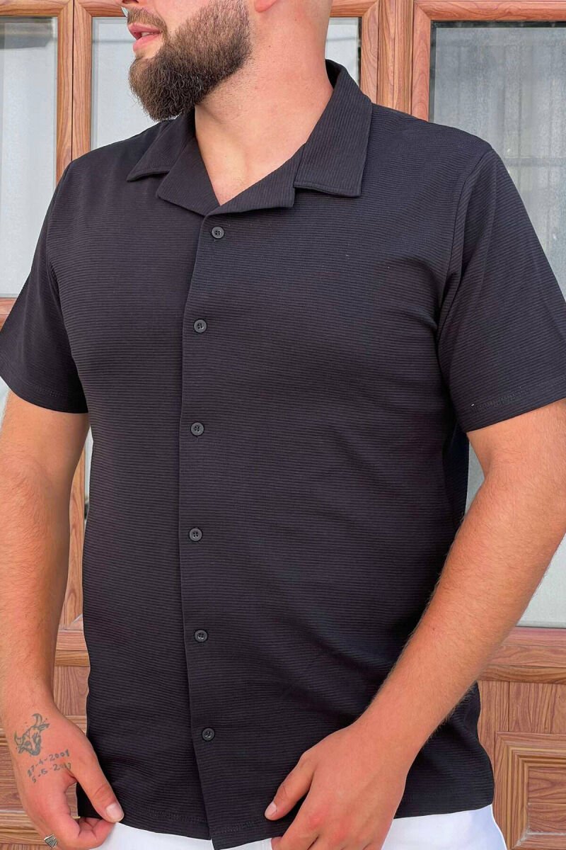 KËMISHË PËR MESHKUJ NË NGJYRË TË ZEZË - 1