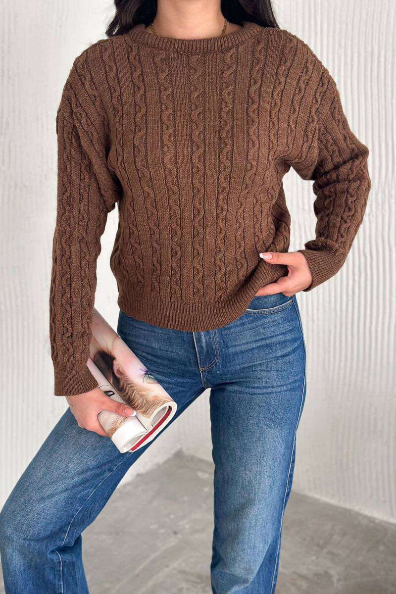 ONE COLOR KNITTED ROUND NECK WOMEN SWEATER BROWN/KAFE - 2