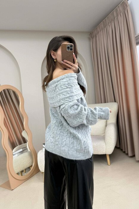 KNITTED OFF SHOULDER ONE COLOR WOMEN SWEATER LIGHT GREY/GZ - 2
