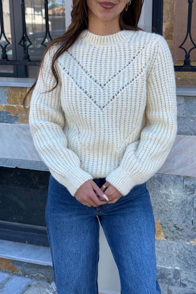 KNITTED ONE COLOR ROUND NECK WOMEN SWEATER CREAM/KREM - 2