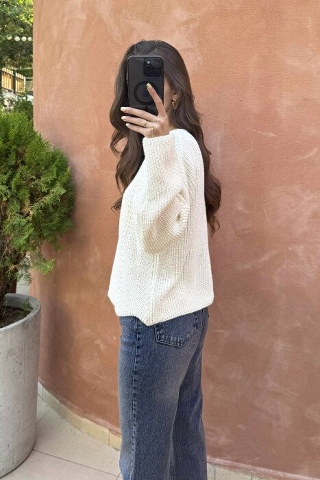 KNITTED ONE COLOR SIMPLE WOMEN SWEATER CREAM/KREM - 3