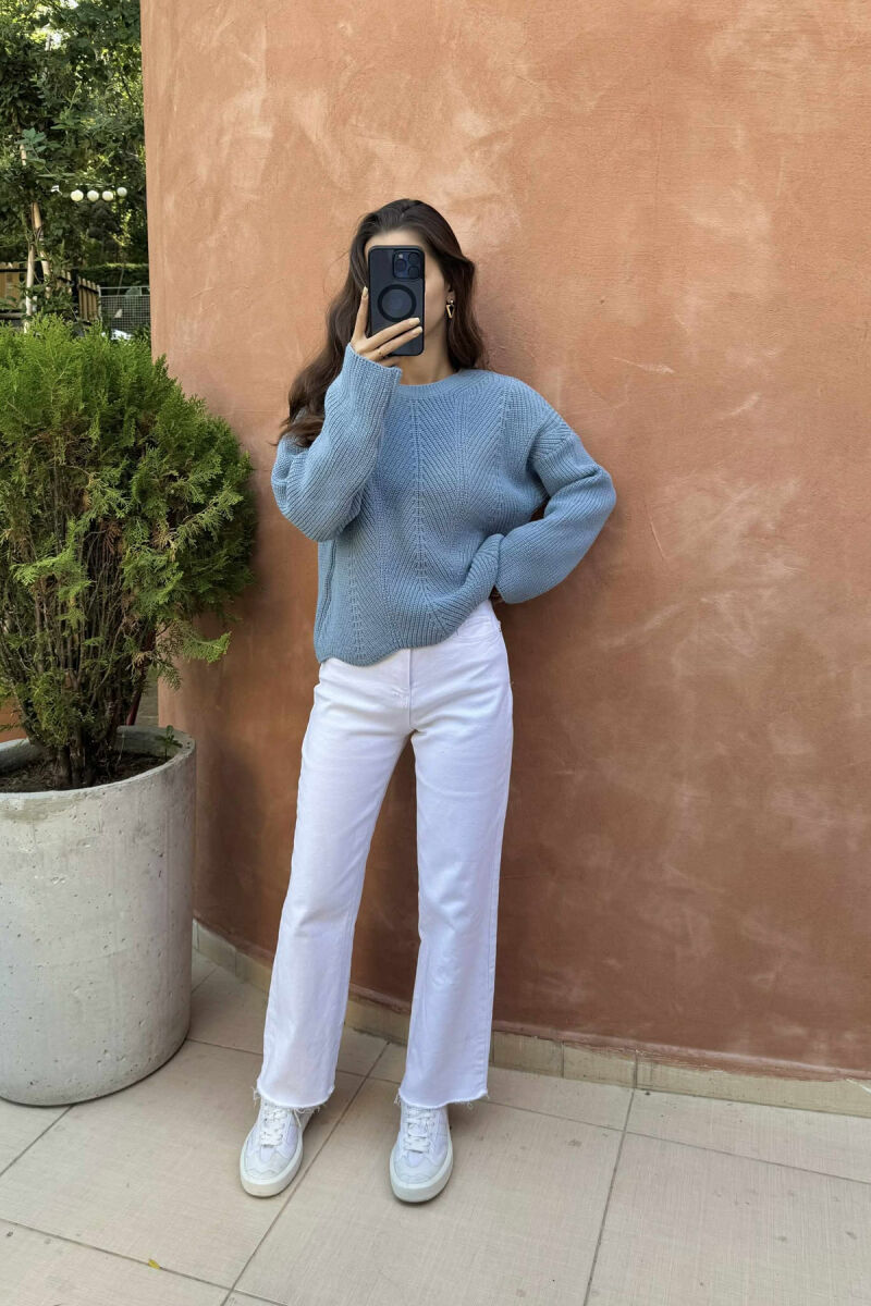 KNITTED ONE COLOR SIMPLE WOMEN SWEATER LIGHTBLUE/BZ - 2