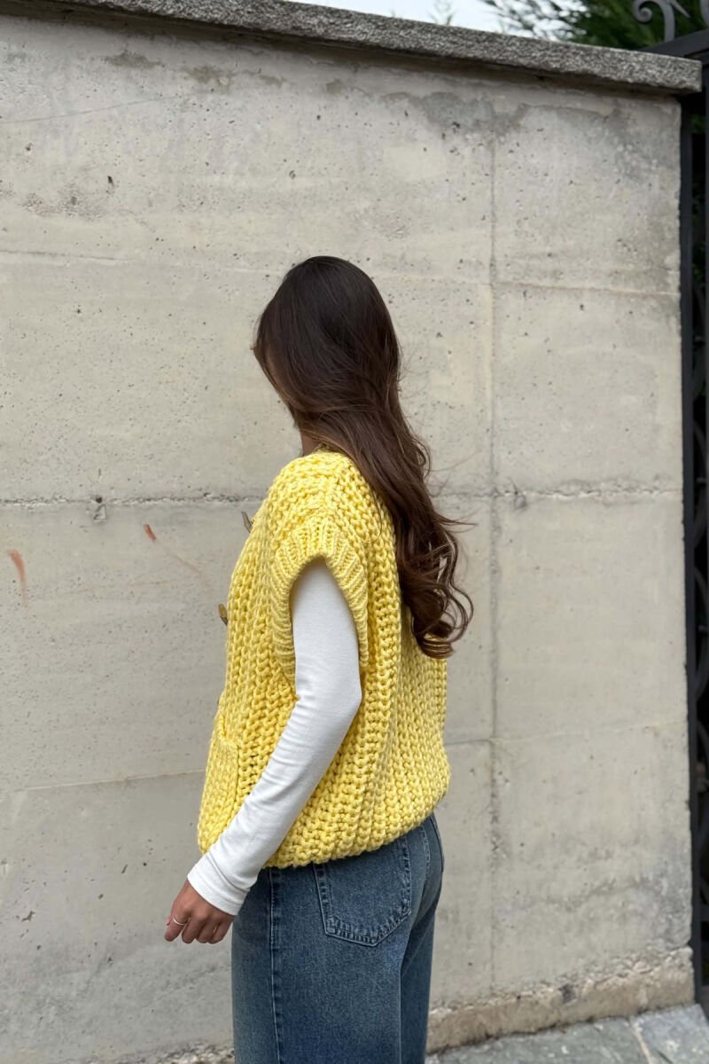 KNITTED ONE COLOR WOMEN VEST YELLOW/E VERDHE - 4