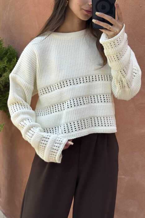 KNITTED SIMPLE ROUND NECK WOMEN SWEATER WHITE-E BARDHE - 3
