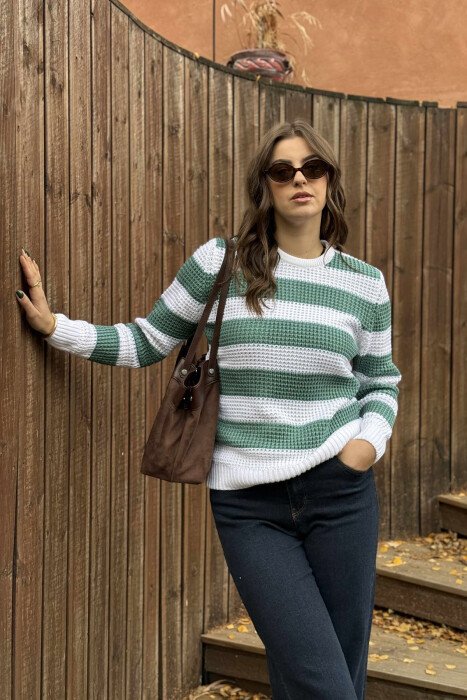 KNITTED STRIPE DESIGN ROUND NECK WOMEN SWEATER MINT/MENTE 