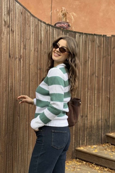 KNITTED STRIPE DESIGN ROUND NECK WOMEN SWEATER MINT/MENTE - 4