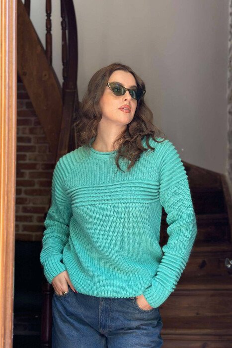 PULOVER I THURUR PËR FEMRA NË NGJYRËN MENTE - KLAUDIO FASHION