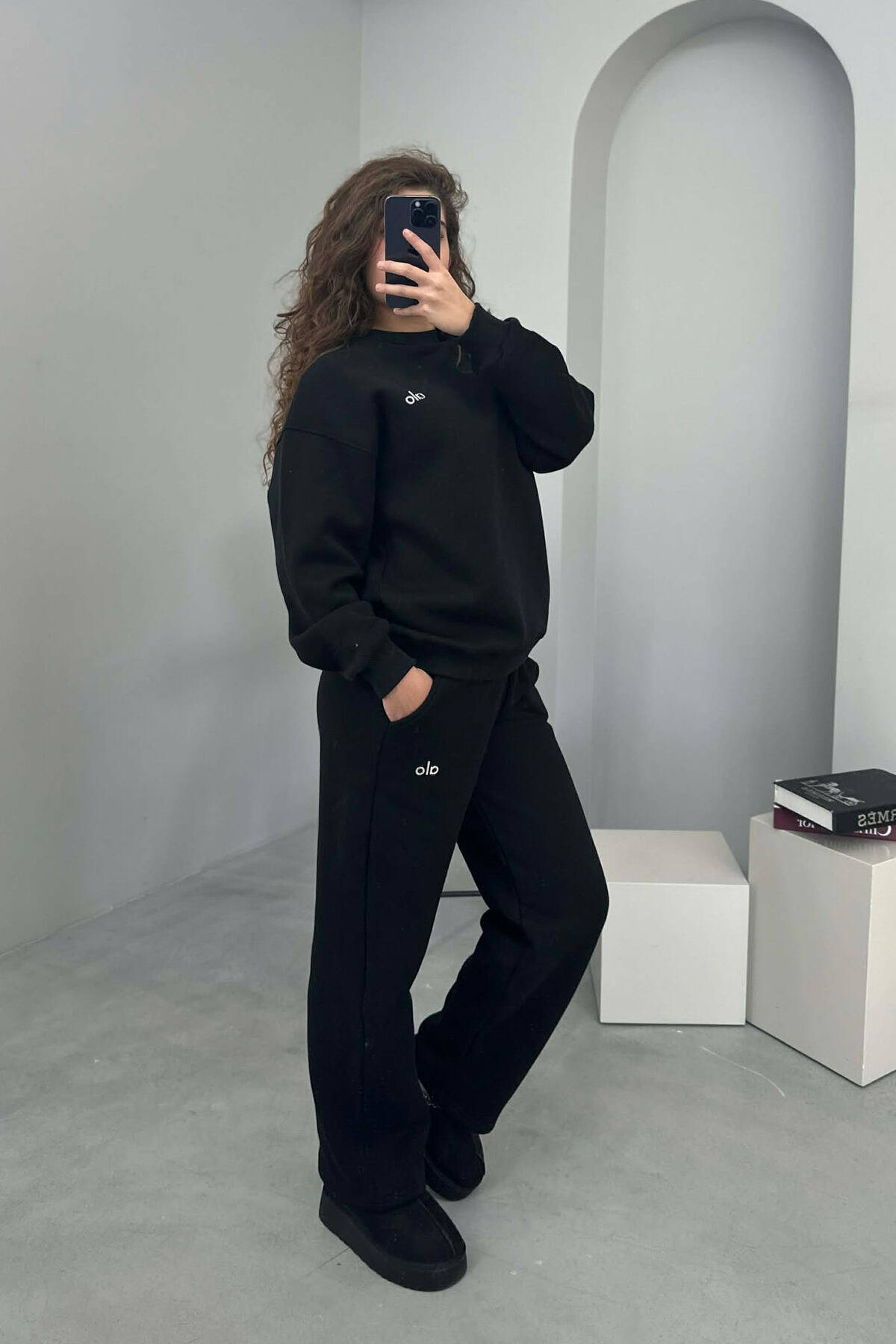 ALO SWEATSHIRT+SWEATPANTS FLUFFY WOMEN SET BLACK/ E ZEZE SWEATSUIT