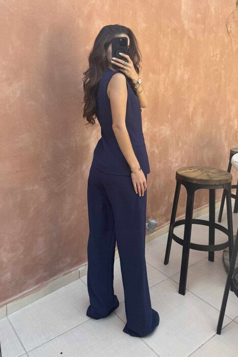 KOSTUM JELEK+PANTALLONA ME KOPSA GOLD PËR FEMRA NË NGJYRËN BLU TË ERRËT - 4