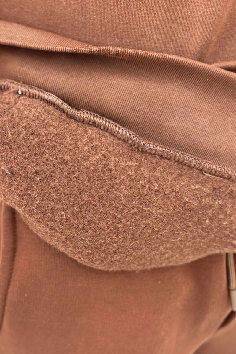KOSTUM ME DIZJAN HOODIE+TUTA PËR MESHKUJ NË NGJYRË KAFE - 4