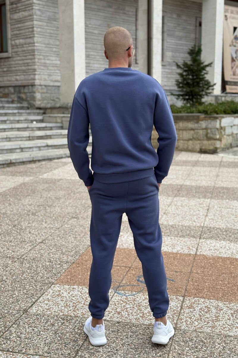 KOSTUM ME PUSH BLUZË ME JAKË TË RRUMBULLAKËT+TUTA PËR MESHKUJ NË NGJYRË BLU - 5