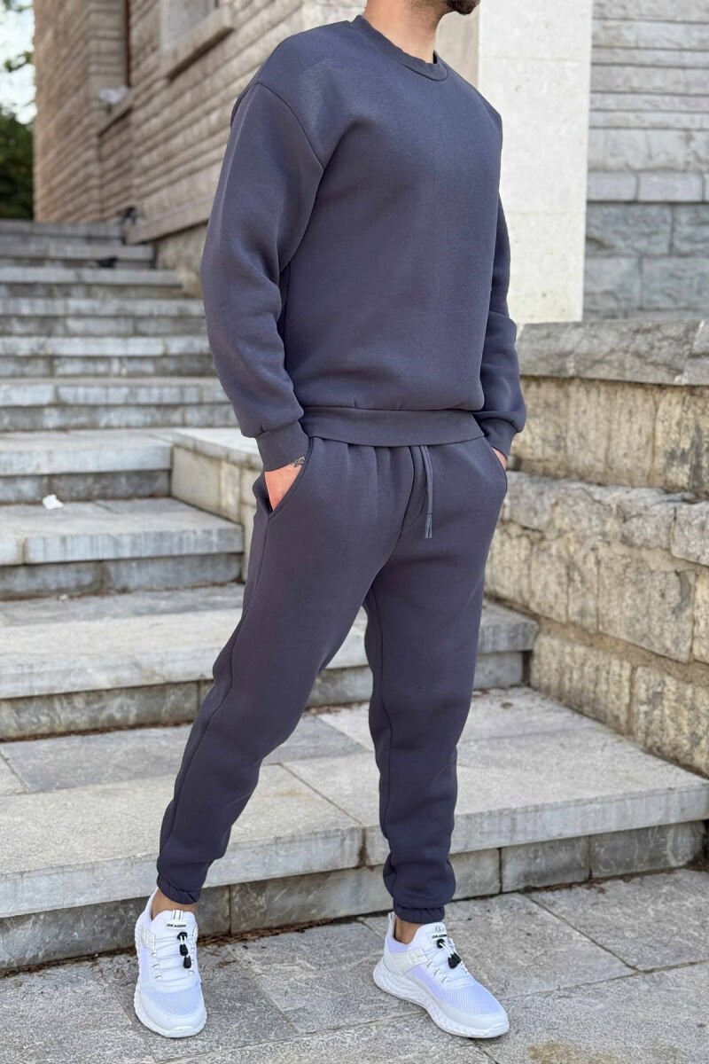 KOSTUM ME PUSH BLUZË ME JAKË TË RRUMBULLAKËT+TUTA PËR MESHKUJ NË NGJYRË GRI HEKURI - 4