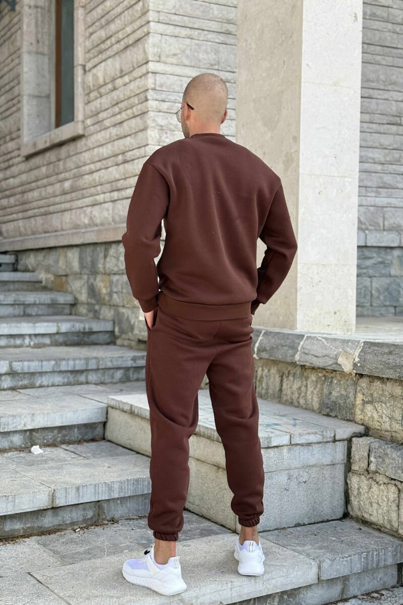 KOSTUM ME PUSH BLUZË ME JAKË TË RRUMBULLAKËT+TUTA PËR MESHKUJ NË NGJYRË KAFE TË ERRËT - 5