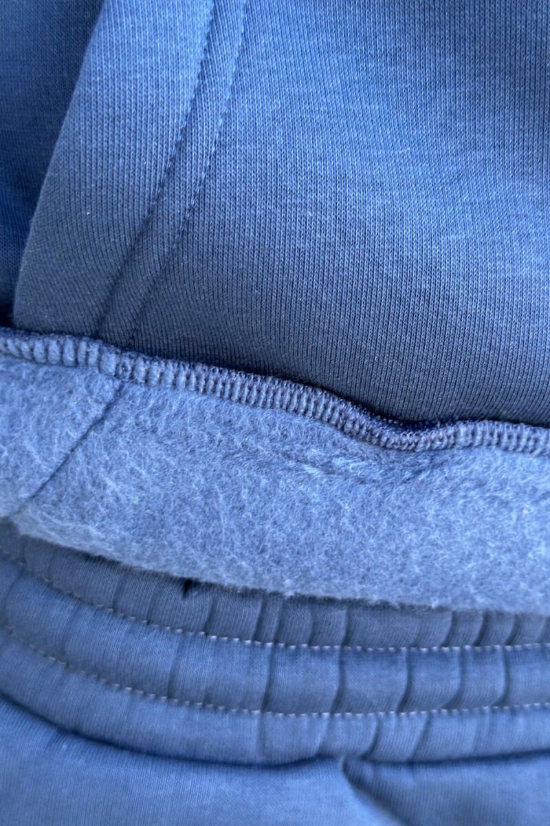 KOSTUM ME PUSH HOODIE +TUTA ME SHKRIME TË VOGLA PËR MESHKUJ NË NGJYRËN BLU TË ERRËT - 3