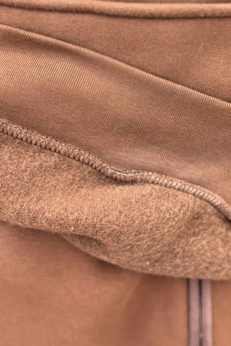KOSTUM NJË NGJYRËSH ME PUSH HOODIE ME DIZAJN NË PJESËN E PASME+TUTA PËR MESHKUJ NË NGJYRË KAFE - 5