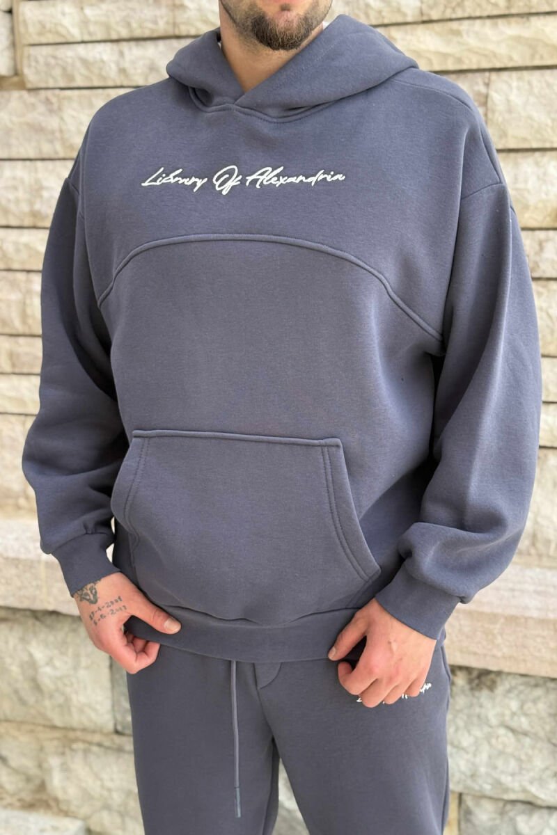 KOSTUM NJË NGJYRËSH ME PUSH HOODIE+TUTA PËR MESHKUJ NË NGJYRË GRI TË ERRËT - 5