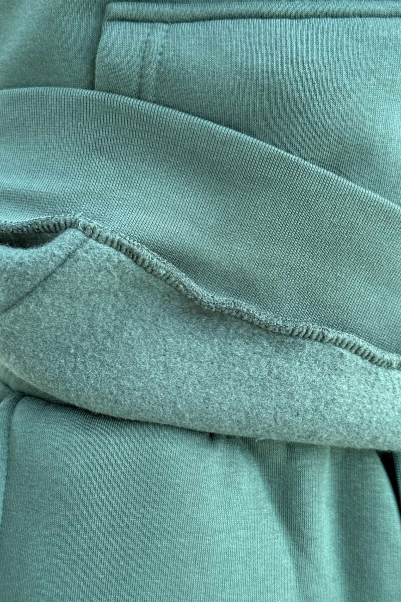 KOSTUM NJË NGJYRËSH ME PUSH HOODIE+TUTA PËR MESHKUJ NË NGJYRË JESHILE - 3