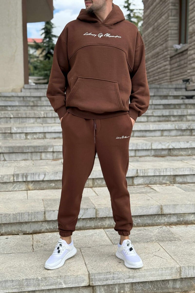 KOSTUM NJË NGJYRËSH ME PUSH HOODIE+TUTA PËR MESHKUJ NË NGJYRË KAFE - 1