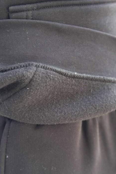KOSTUM NJË NGJYRËSH ME PUSH HOODIE+TUTA PËR MESHKUJ NË NGJYRË TË ZEZË - 3