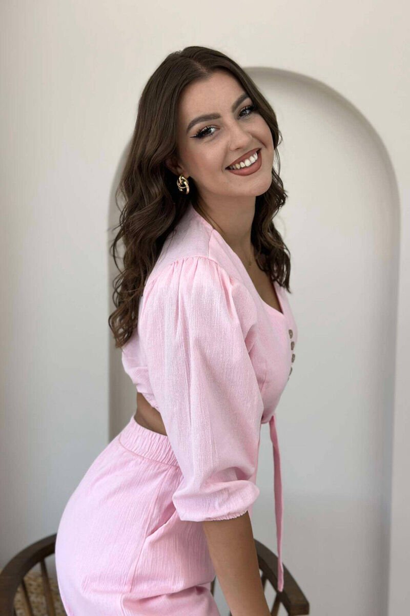 KOSTUM PËR FEMRA CROP DHE PANTALLONA NË NGJYRË BABY PINK - 4