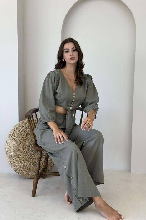 KOSTUM PËR FEMRA CROP DHE PANTALLONA NË NGJYRË ULLIRI - 1