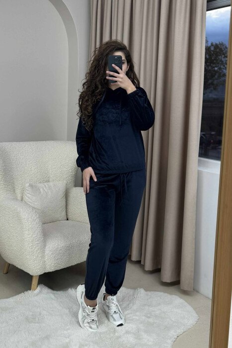 KOSTUM VELVET PËR FEMRA NË NGJYRËN BLU - 2