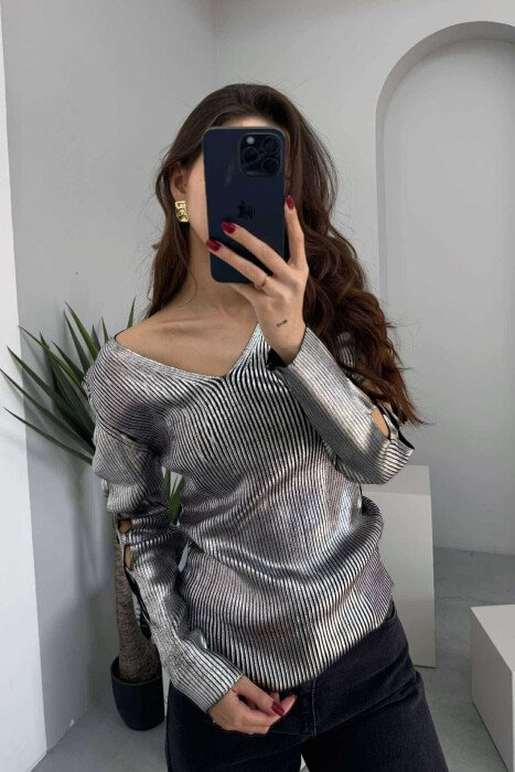 LACING SLEEVES DETAIL V NECK WOMEN SWEATER SILVER/ARGJEND - 1