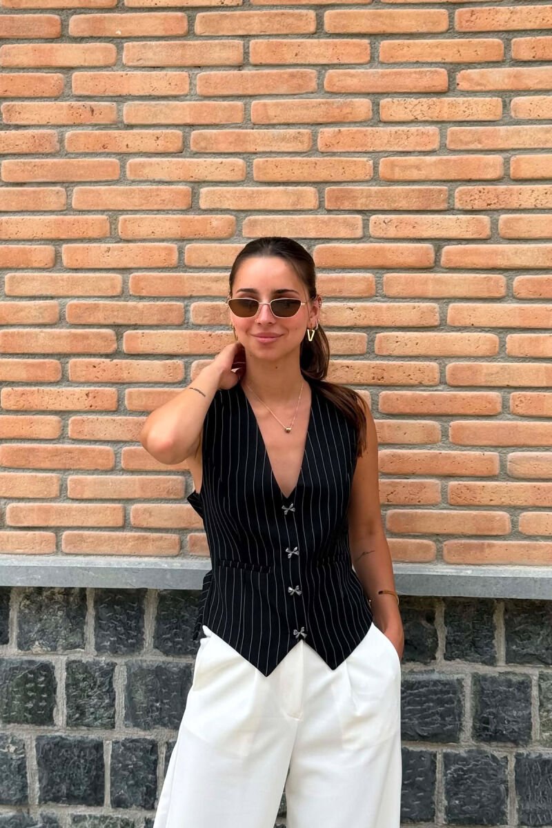 LINES DESIGN BOW DETAIL BUTTONS WOMAN VEST BLACK/ E ZEZE - 1