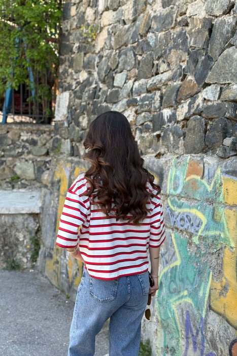 LINES DESIGN FRONT WRITTINGS WOMAN T-SHIRT WHITE-RED/BAKU - 3