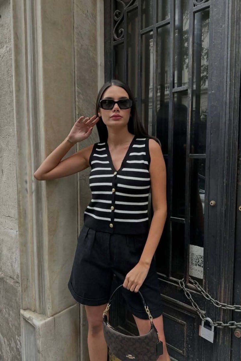LINES DESIGN GOLD BUTTONS WOMAN VEST BLACK/ E ZEZE - 1