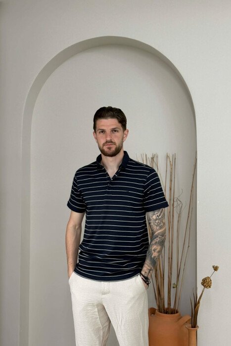 T-SHIRT ME VIJA ME JAKE POLO PER MESHKUJ NE NGJYRE BLU TE ERRET 